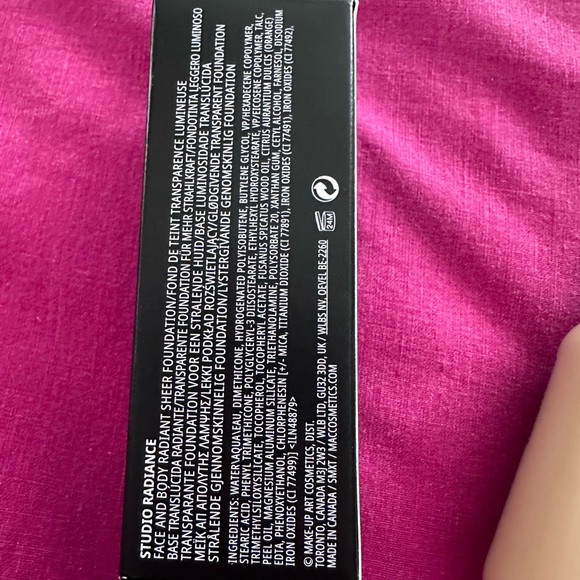 Mac STUDIO RADIANCE FACE AND BODY RADIANT SHEER FOUNDATION 50ML / 1.7 US FLOZ C2 - Picture 9 of 13
